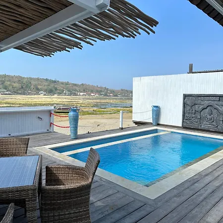 Villas Gede 888 Private Pool Lembongan Exterior photo